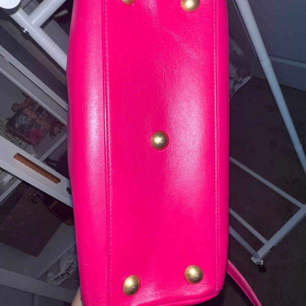 Saint Laurent Fuchsia bandoliere Bag w/removable crossbody strap - Picture 3 of 13